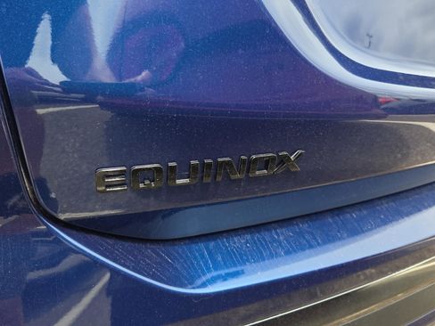 Used 2022 Chevrolet Equinox RS w/ RS Leather Package FWD image 5