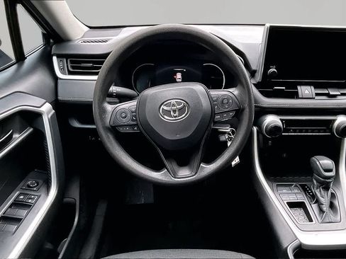 Certified 2023 Toyota RAV4 LE FWD image 6