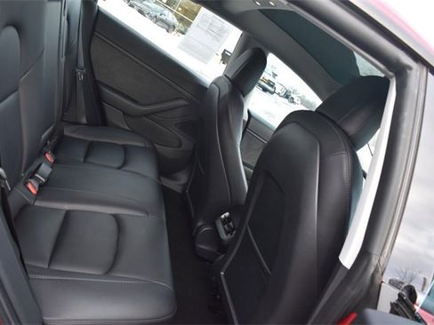Used 2021 Tesla Model 3 Performance image 15