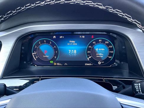 Certified 2025 Volkswagen Atlas Cross Sport SE image 26