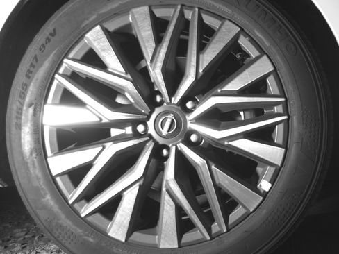 Used 2025 Nissan Altima 2.5 SV FWD image 13