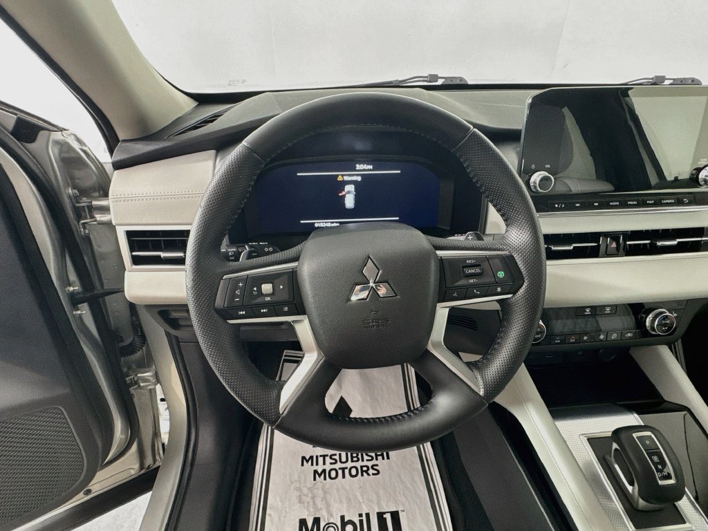 Used 2024 Mitsubishi Outlander SEL FWD image 12