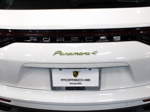 Certified 2023 Porsche Panamera 4 w/ Premium Package image 28