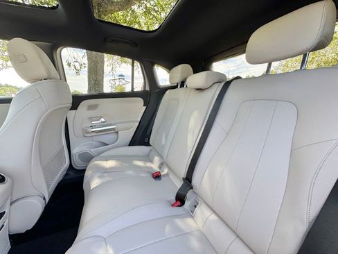 Used 2025 Mercedes-Benz GLA 250 image 13