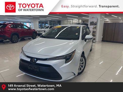 Certified 2023 Toyota Corolla LE image 1