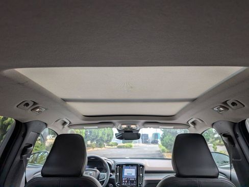 Used 2025 Volvo XC40 B5 Ultra AWD/4WD image 15