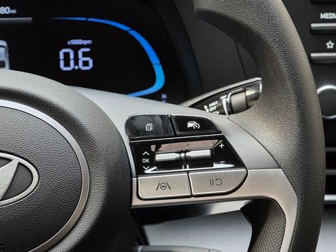 New 2026 Hyundai Elantra SE image 17