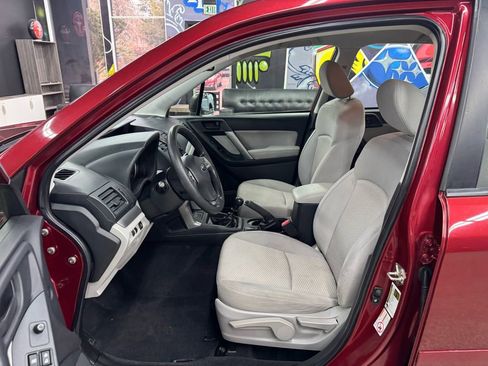 Used 2014 Subaru Forester 2.5i image 10