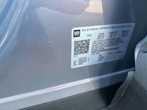 New 2026 Chevrolet Equinox EV LT image 36