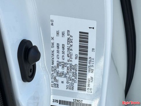 Used 2023 Toyota Tundra Limited AWD/4WD image 31