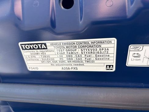 Certified 2025 Toyota Camry SE FWD image 10