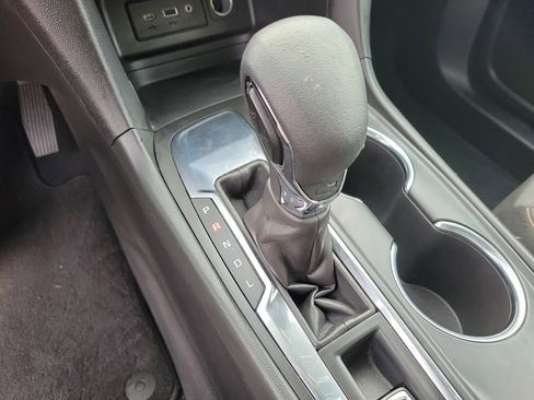 Used 2023 Chevrolet Equinox LT image 30