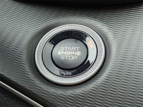 New 2025 Jeep Grand Cherokee L Laredo image 24