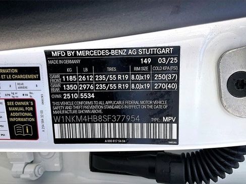 Used 2025 Mercedes-Benz GLC 300 4MATIC image 6