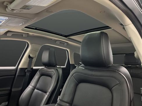 Used 2024 Lincoln Corsair Grand Touring w/ Rear Removable Package Tray image 7