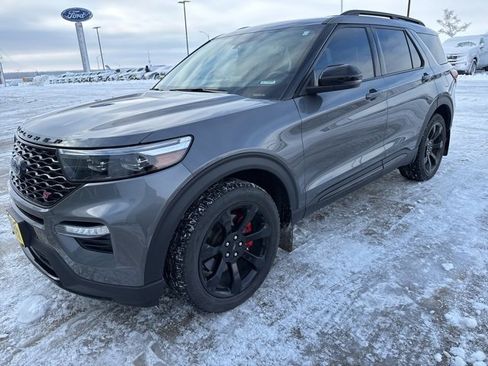 Used 2023 Ford Explorer ST w/ Equipment Group 401A image 2