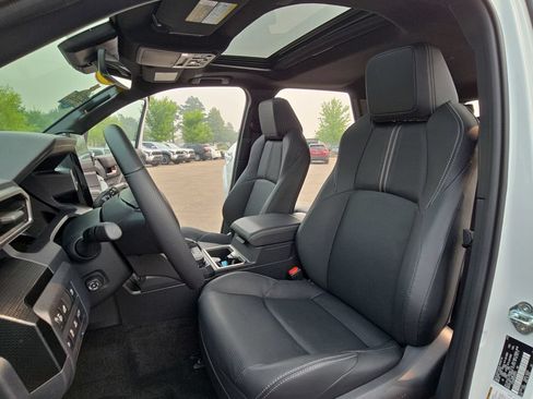 Certified 2025 Toyota 4Runner Limited AWD/4WD image 18