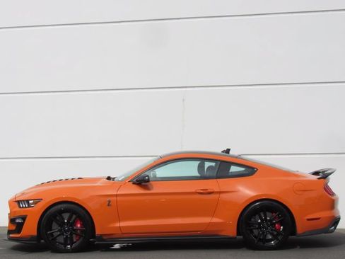 Used 2020 Ford Mustang Shelby GT500 w/ Technology Package RWD image 4