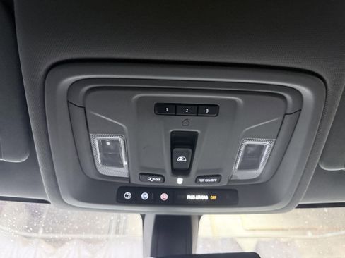 Used 2020 Chevrolet Silverado 1500 LT w/ All-Star Edition image 32