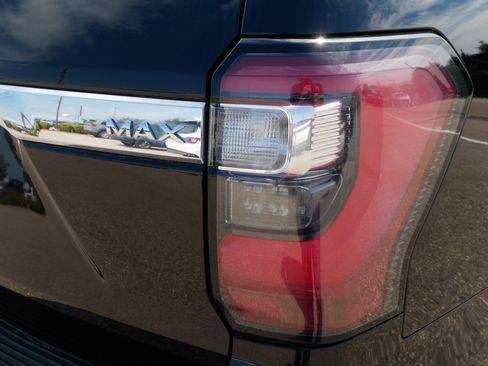 Used 2018 Ford Expedition Max Limited AWD/4WD image 17