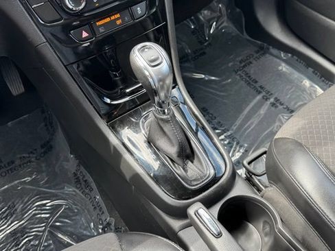 Used 2020 Buick Encore Preferred FWD image 17