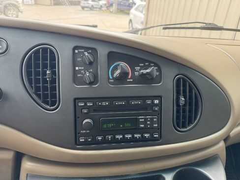 Used 2008 Ford E-350 and Econoline 350 XL RWD image 15