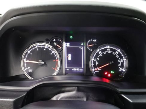 Used 2023 Toyota 4Runner Limited AWD/4WD image 41