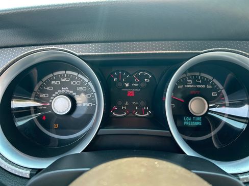 Used 2011 Ford Mustang Shelby GT500 w/ Electronics Pkg RWD image 19