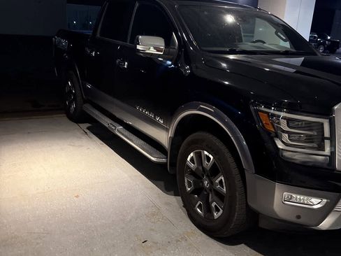 Used 2020 Nissan Titan Platinum Reserve w/ Moonroof Package image 3