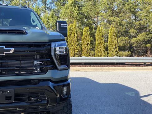 Used 2025 Chevrolet Silverado 3500 LTZ w/ Trail Boss Package image 20