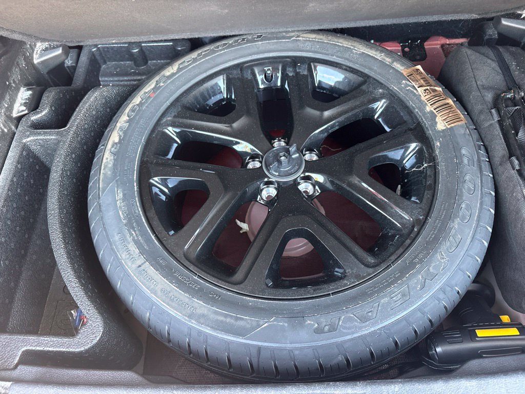 Used 2018 Jeep Renegade Altitude w/ UConnect 8.4 Nav Group AWD/4WD image 16