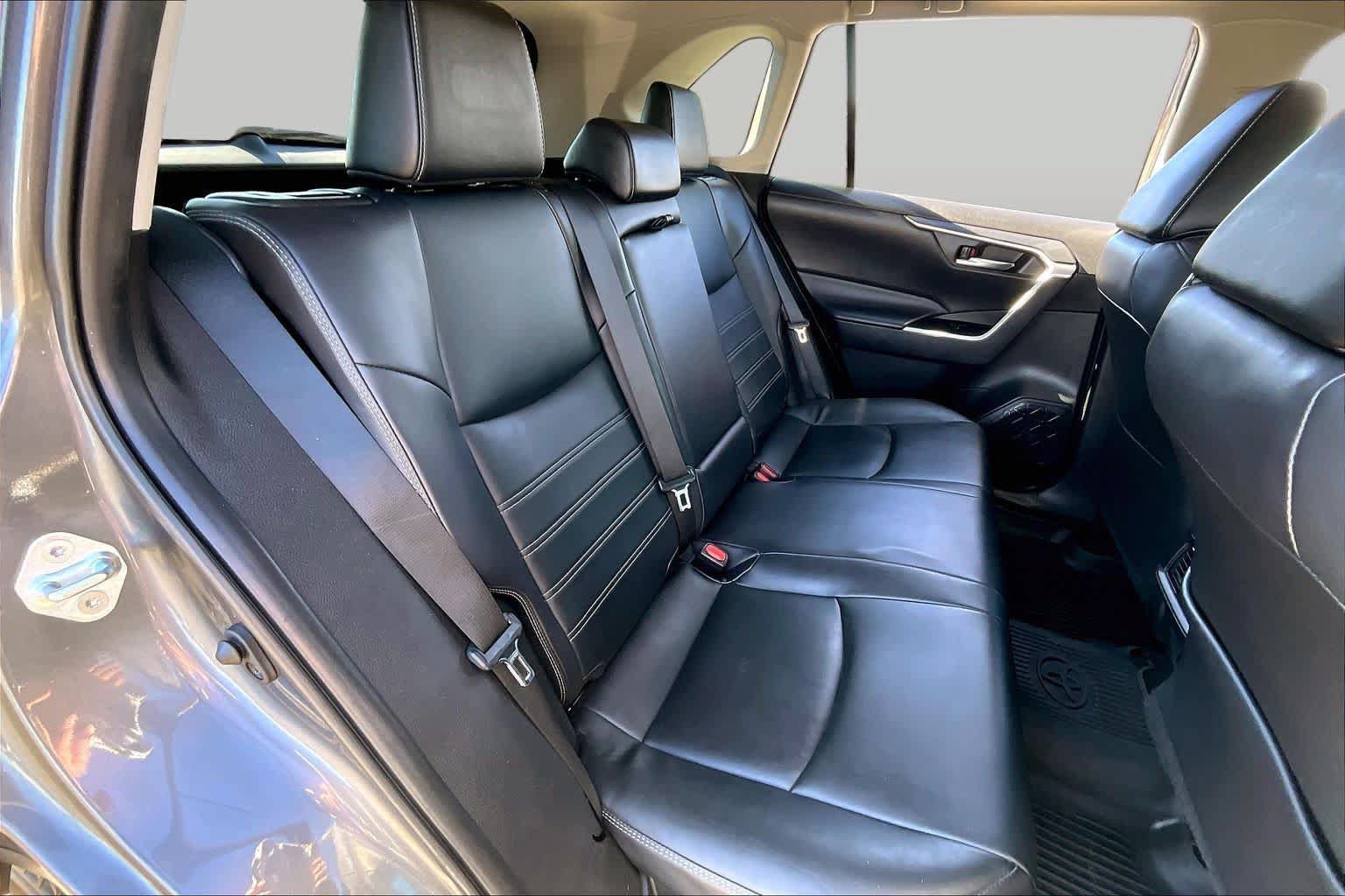 Used 2024 Toyota RAV4 XLE Premium w/ Weather Package AWD/4WD image 19