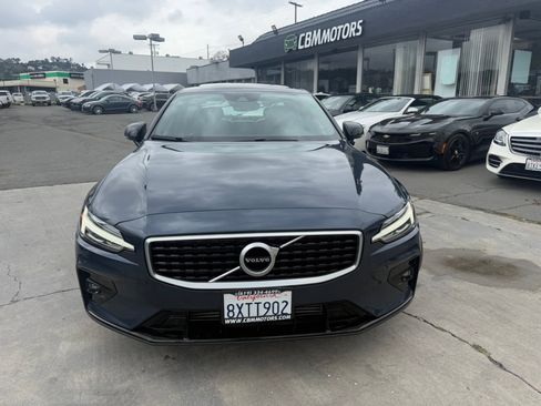 Used 2019 Volvo S60 T5 R-Design image 4