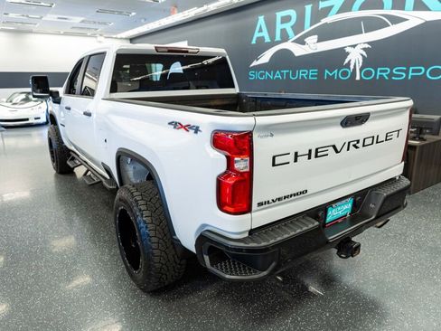 Used 2021 Chevrolet Silverado 2500 Custom w/ Custom Convenience Package image 8