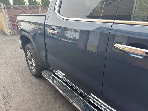 Used 2022 GMC Sierra 1500 SLT w/ SLT Premium Package image 15