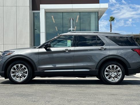 New 2026 Ford Explorer Platinum RWD image 6