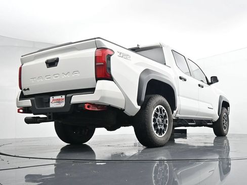 Used 2024 Toyota Tacoma TRD Off-Road AWD/4WD image 36