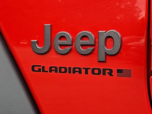 Used 2026 Jeep Gladiator Rubicon AWD/4WD image 32