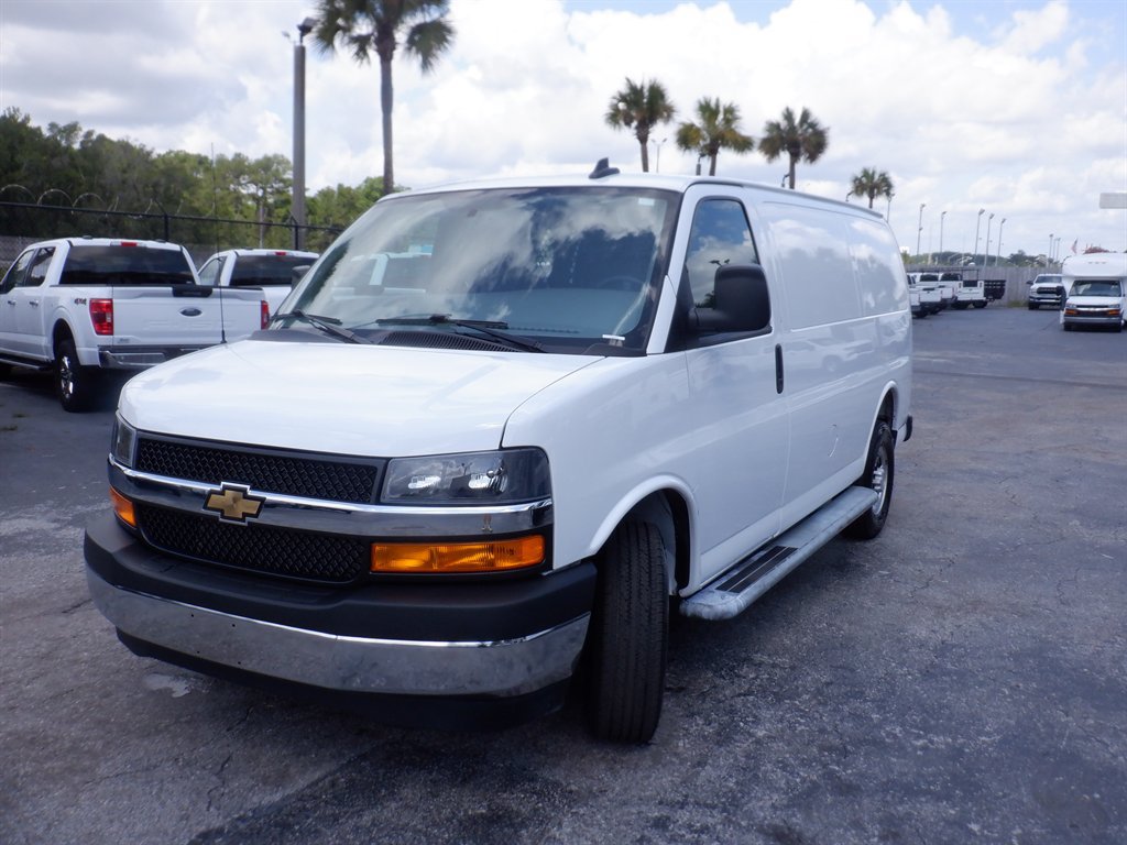 Used 2025 Chevrolet Express 2500 w/ Driver Convenience Package RWD image 22