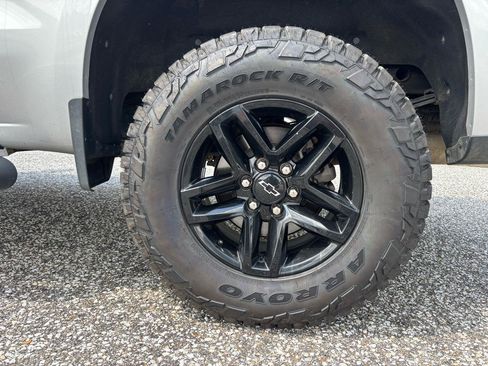 Used 2020 Chevrolet Silverado 1500 LT Trail Boss AWD/4WD image 27