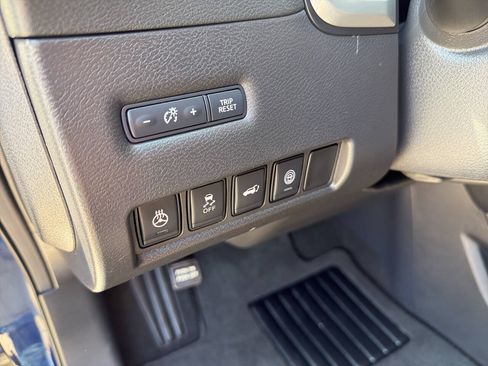 Used 2023 Nissan Murano SL AWD/4WD image 16