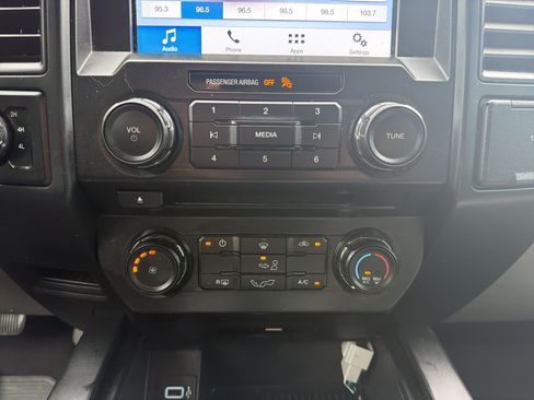 Used 2018 Ford F150 XL w/ Equipment Group 101A Mid AWD/4WD image 24