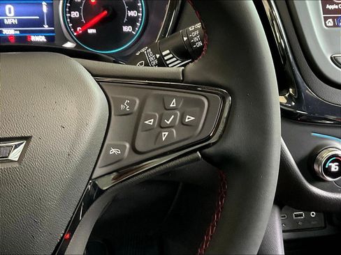 Used 2023 Chevrolet Equinox RS FWD image 12