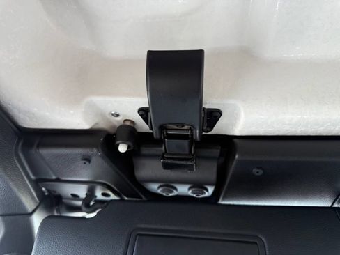 Used 2025 Jeep Wrangler Unlimited Sahara AWD/4WD image 31