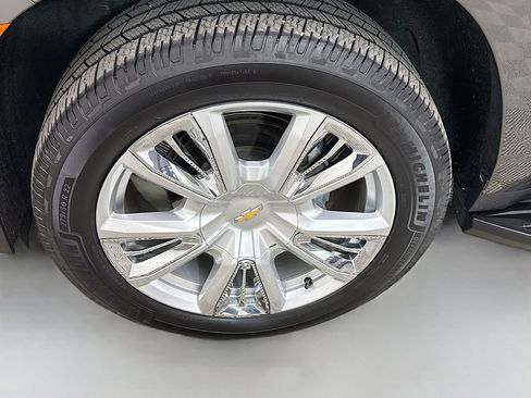 Used 2021 Chevrolet Tahoe High Country AWD/4WD image 34