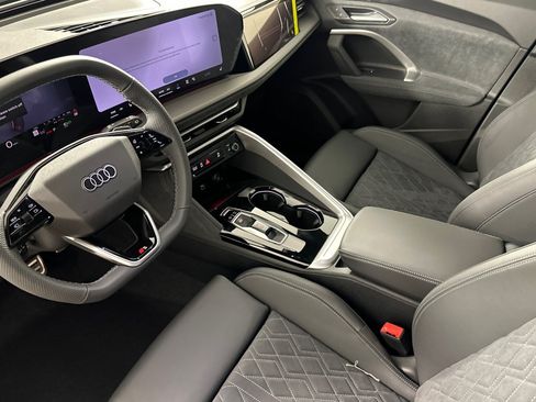 New 2026 Audi SQ5 Premium Plus AWD/4WD image 9