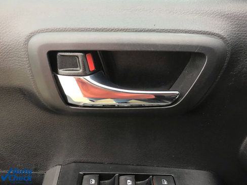 Used 2023 Toyota Tacoma TRD Off-Road image 23