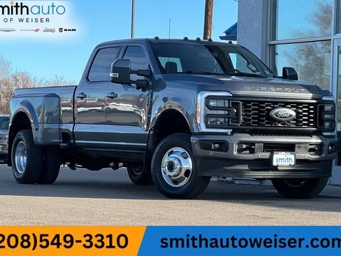 Used 2023 Ford F350 Platinum AWD/4WD image 1
