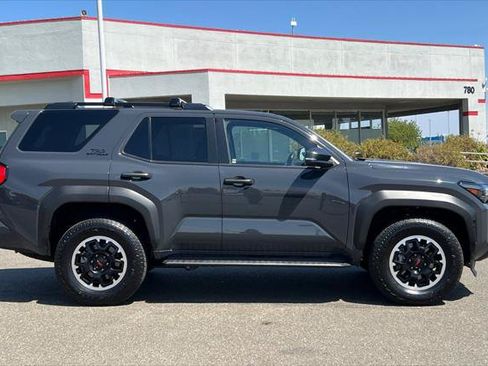 Certified 2025 Toyota 4Runner TRD Off-Road Premium AWD/4WD image 6