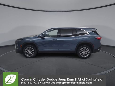 Used 2025 Buick Enclave Preferred AWD/4WD image 9